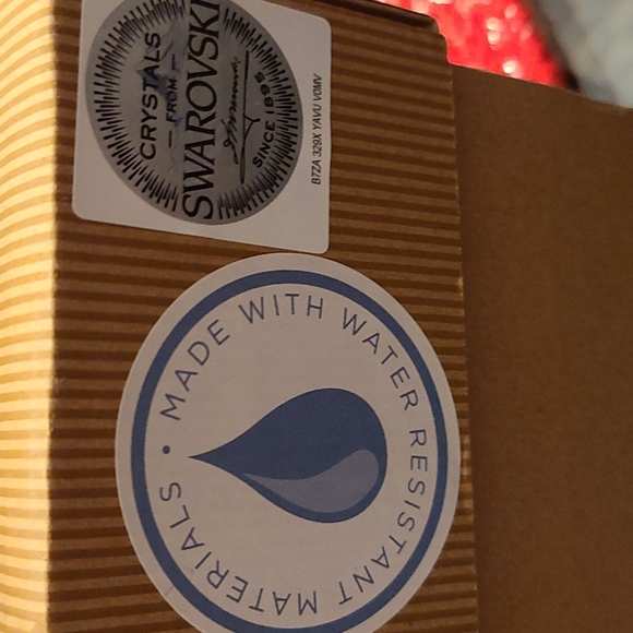 Womens UGGS with Swarovski Crystal's size 5 - Picture 3 of 5